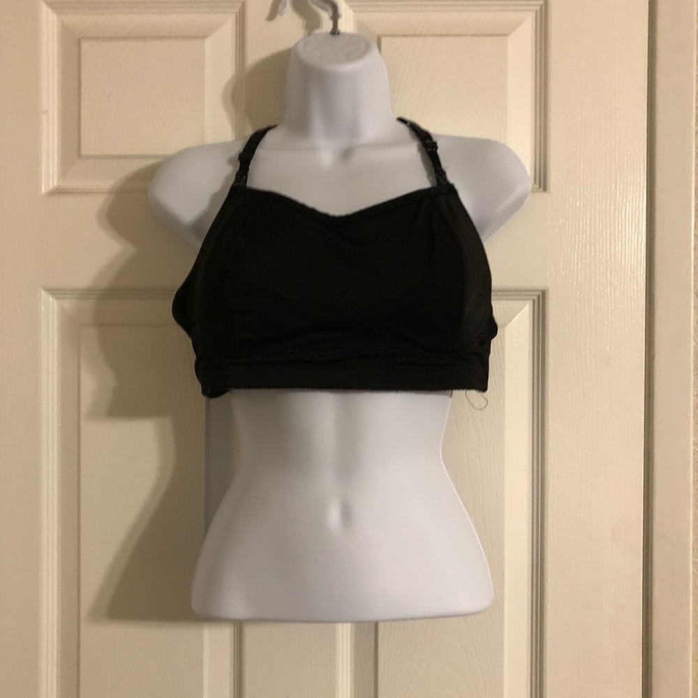 Sporty nursing bra